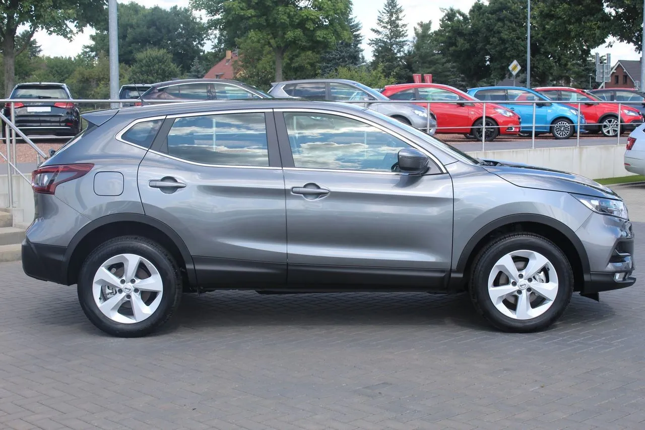 Nissan Qashqai 1.3 DIG-T...  Image 3