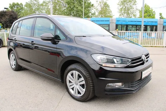 Volkswagen Touran 1.6 TDi *NAVIGACIJA* Image 3